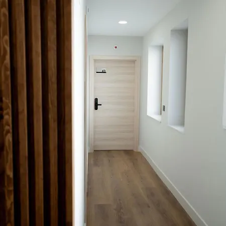 Prisma Apartment *