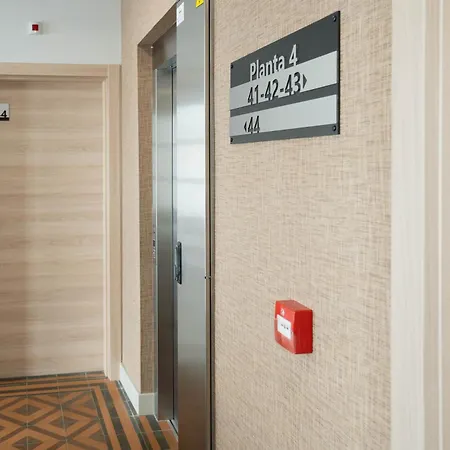 Prisma Apartment *