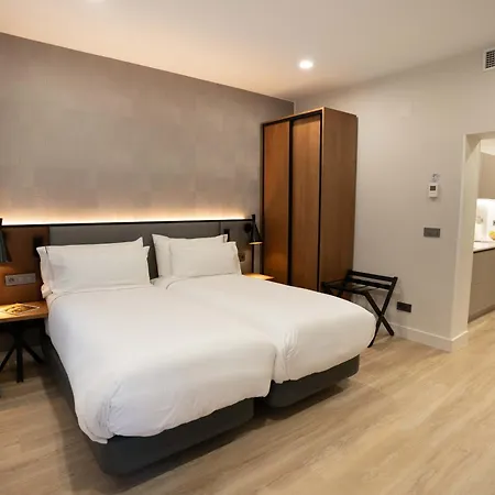 Prisma Apartment *